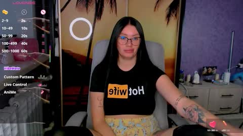 Snapshot of goldenwitchx chatting on October 17, 6:16 am Polina online show from October 17, 6:16 am