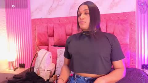 Snapshot of goldilockss15 chatting on February 4, 3:23 am goldilockss15 online show from February 4, 3:23 am