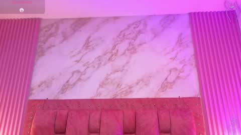 Snapshot of goldilockss15 chatting on February 5, 3:22 am goldilockss15 online show from February 5, 3:22 am