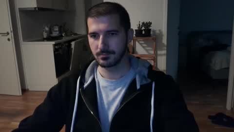 Snapshot of goldnic_10 chatting on December 18, 1:50 pm goldnic_10 online show from December 18, 1:50 pm