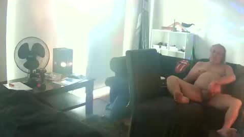 goldyguy011 online show from March 22, 10:46 pm