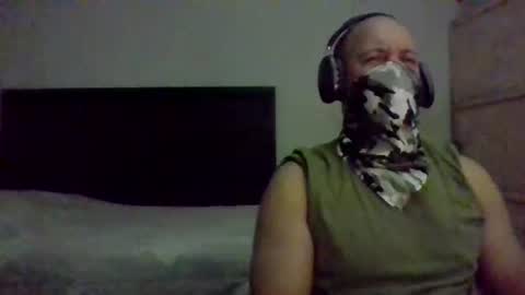 Snapshot of golons17 chatting on November 7, 4:01 am golons17 online show from November 7, 4:01 am