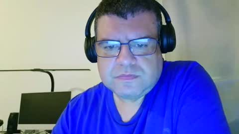 Snapshot of gomezgonz5 chatting on September 19, 9:59 pm gomezgonz5 online show from September 19, 9:59 pm