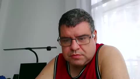 Snapshot of gomezgonz5 chatting on September 28, 10:53 am gomezgonz5 online show from September 28, 10:53 am