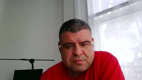 Snapshot of gomezgonz5 chatting on October 5, 3:10 pm gomezgonz5 online show from October 5, 3:10 pm