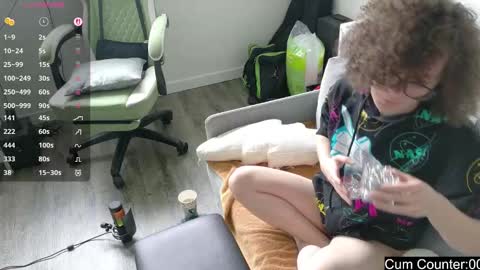 Snapshot of gomoreup chatting on September 24, 5:49 pm gomoreup online show from September 24, 5:49 pm