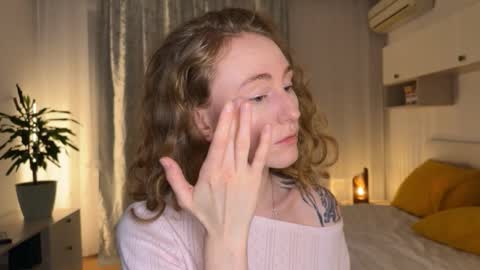 Snapshot of good__choice chatting on December 2, 1:50 pm Polly online show from December 2, 1:50 pm