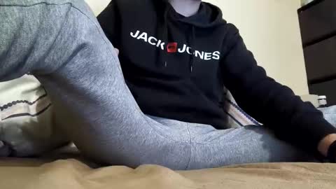 Snapshot of goodboyyy7 chatting on November 21, 12:10 am goodboyyy7 online show from November 21, 12:10 am