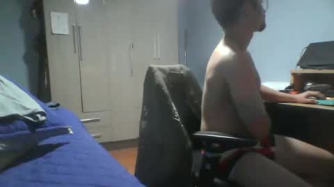 Snapshot of goodfumes chatting on January 24, 11:45 pm goodfumes online show from January 24, 11:45 pm