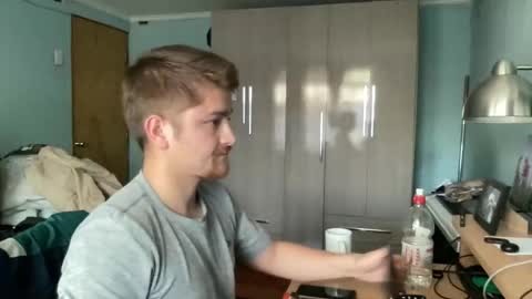 Snapshot of goodfumes chatting on October 8, 8:17 pm goodfumes online show from October 8, 8:17 pm