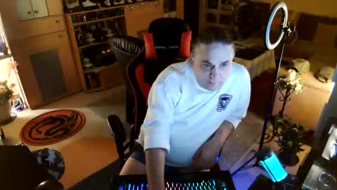 Snapshot of google5001 chatting on October 17, 10:45 pm google5001 online show from October 17, 10:45 pm