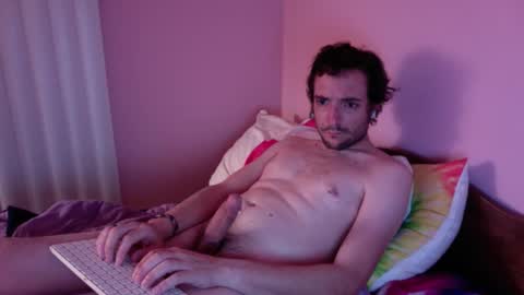 Snapshot of gooner4life88 chatting on October 17, 4:37 am gooner4life88 online show from October 17, 4:37 am