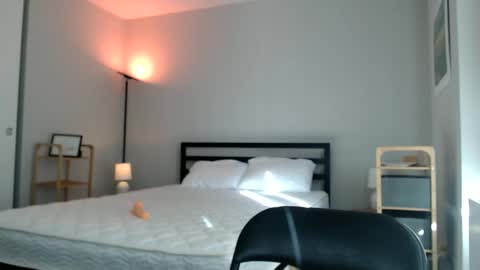 Snapshot of goonergirlnextdoor chatting on March 11, 8:53 pm princess kierra online show from March 11, 8:53 pm