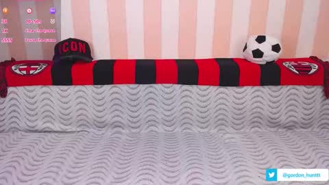 Snapshot of gordonhunt chatting on December 9, 1:13 pm Gordon Hunt online show from December 9, 1:13 pm