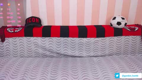 Snapshot of gordonhunt chatting on December 13, 8:47 pm Gordon Hunt online show from December 13, 8:47 pm