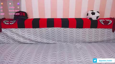 Snapshot of gordonhunt chatting on December 25, 1:19 pm Gordon Hunt online show from December 25, 1:19 pm