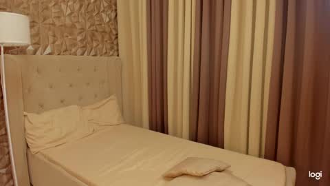 RIANA online show from February 19, 9:14 pm