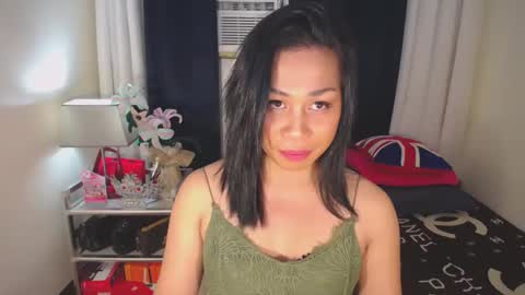 Snapshot of gorgeous_rica chatting on December 4, 9:51 am Rica online show from December 4, 9:51 am