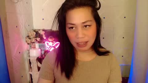 Snapshot of gorgeous_rica chatting on March 5, 9:59 pm Rica online show from March 5, 9:59 pm