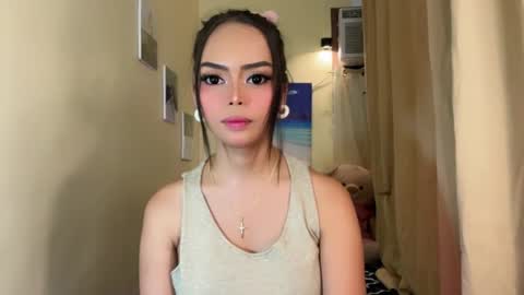 Snapshot of gorgeoustransgirl chatting on November 13, 12:26 pm Emmy online show from November 13, 12:26 pm