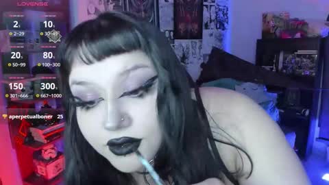 Snapshot of goth_stein chatting on November 7, 1:38 am Engel Please help me to reach 50 thumbs up online show from November 7, 1:38 am