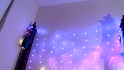 Snapshot of gothbaby305 chatting on February 3, 4:35 am gothbaby305 online show from February 3, 4:35 am