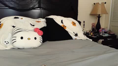 Snapshot of gothbaby305 chatting on October 9, 8:29 pm gothbaby305 online show from October 9, 8:29 pm