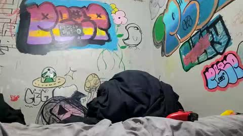 Snapshot of gothboityplz chatting on November 4, 8:35 am gothboityplz online show from November 4, 8:35 am