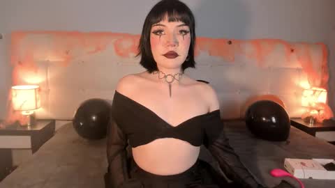 Snapshot of gothel_4 chatting on October 31, 6:14 am gothel_4 online show from October 31, 6:14 am