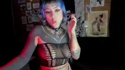 Snapshot of gothic9goddes chatting on December 3, 2:14 am GG online show from December 3, 2:14 am