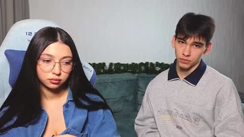 Snapshot of gothicxz chatting on December 7, 12:13 pm HIMORI AND LISAPVT NAKED online show from December 7, 12:13 pm