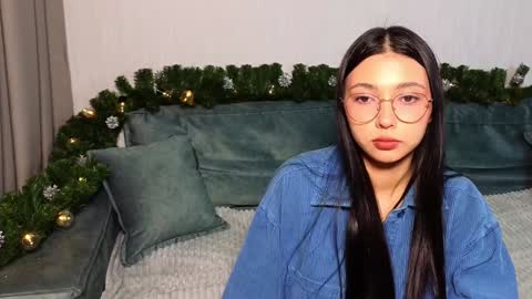 Snapshot of gothicxz chatting on December 8, 1:36 pm HIMORI AND LISAPVT NAKED online show from December 8, 1:36 pm