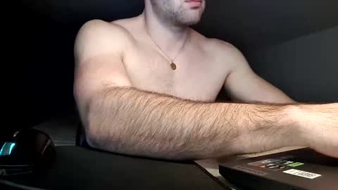 Snapshot of goura2000 chatting on March 1, 10:10 pm goura2000 online show from March 1, 10:10 pm