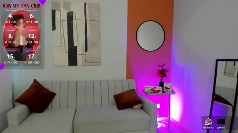 Snapshot of graceelizabeth_ chatting on October 1, 8:04 pm Zuly online show from October 1, 8:04 pm