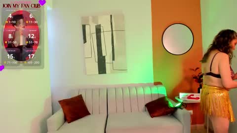 Zuly online show from October 31, 9:16 pm