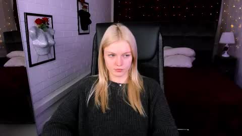 Snapshot of graceglamour chatting on November 2, 5:10 am Grace Glamour online show from November 2, 5:10 am