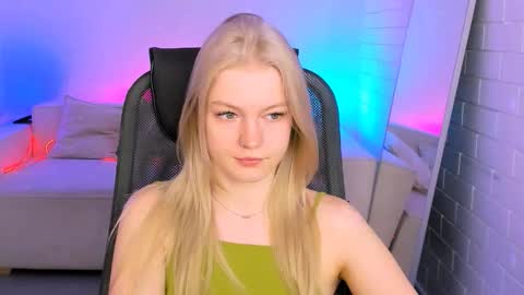 Snapshot of graceglamour chatting on November 14, 5:17 am Grace Glamour online show from November 14, 5:17 am