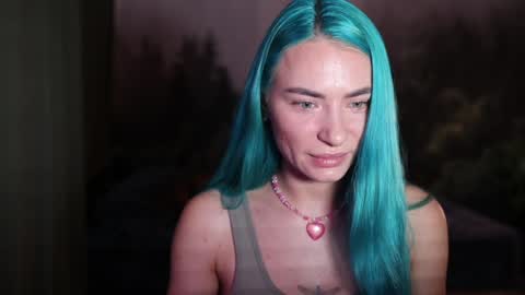 Snapshot of gracegreen chatting on December 7, 5:37 am I will be glad to see you 30 N 1800 - 2300 gmt3 online show from December 7, 5:37 am