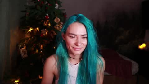 Snapshot of gracegreen chatting on December 16, 3:43 pm I will be glad to see you 30 N 1800 - 2300 gmt3 online show from December 16, 3:43 pm