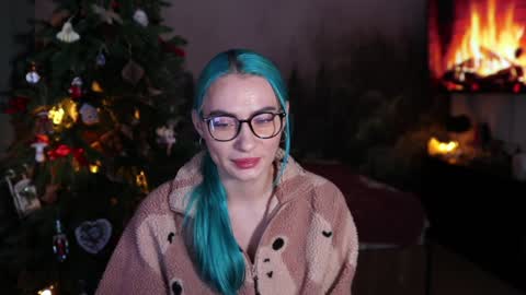 Snapshot of gracegreen chatting on December 20, 1:22 pm I will be glad to see you 30 N 1800 - 2300 gmt3 online show from December 20, 1:22 pm