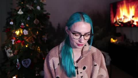 Snapshot of gracegreen chatting on December 20, 4:46 pm I will be glad to see you 30 N 1800 - 2300 gmt3 online show from December 20, 4:46 pm