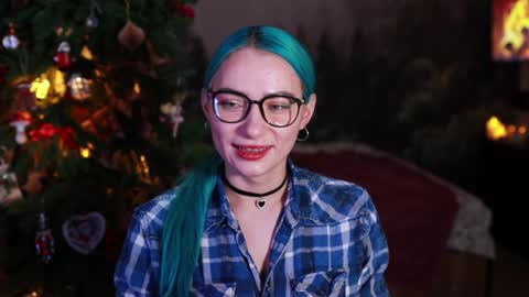 Snapshot of gracegreen chatting on December 21, 5:07 pm I will be glad to see you 30 N 1800 - 2300 gmt3 online show from December 21, 5:07 pm