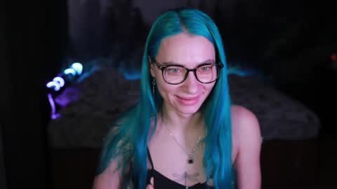 Snapshot of gracegreen chatting on February 10, 10:20 am I will be glad to see you 30 N 1800 - 2300 gmt3 online show from February 10, 10:20 am