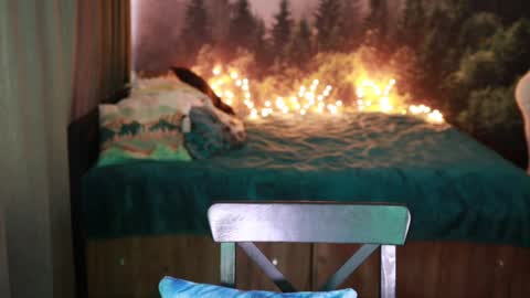 Snapshot of gracegreen chatting on March 10, 7:32 am I will be glad to see you 30 N 1800 - 2300 gmt3 online show from March 10, 7:32 am