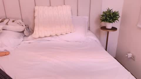 Grace  online show from October 10, 1:37 am