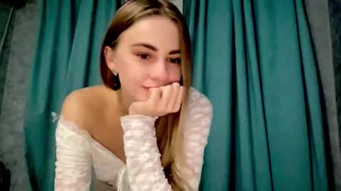 Snapshot of gracetorrezz chatting on November 13, 4:28 pm gracetorrezz online show from November 13, 4:28 pm