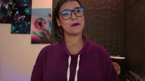 Snapshot of graceymilf999 chatting on October 25, 11:40 am Gracey Milf online show from October 25, 11:40 am