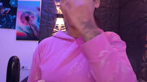 Snapshot of graceymilf999 chatting on October 28, 11:36 am Gracey Milf online show from October 28, 11:36 am