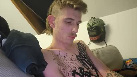 Snapshot of graff4 chatting on October 29, 8:54 pm Smallcom online show from October 29, 8:54 pm