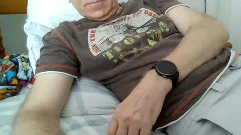 Snapshot of grandpa_floppy_dick chatting on December 15, 4:29 am Grandpa online show from December 15, 4:29 am